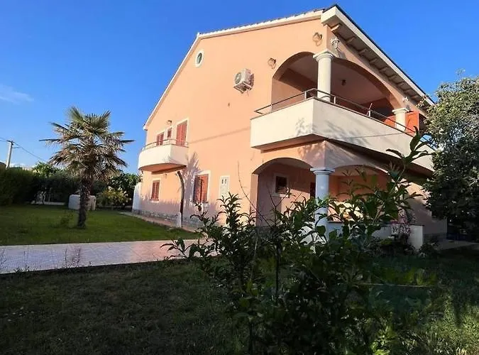 Lungomare - By Ta Leut Agency Daire *