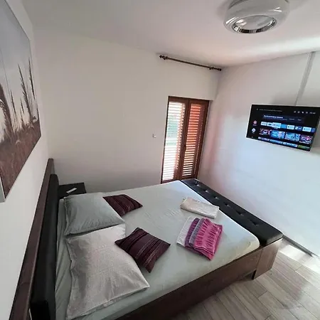 Lungomare - By Ta Leut Agency Apartmán
